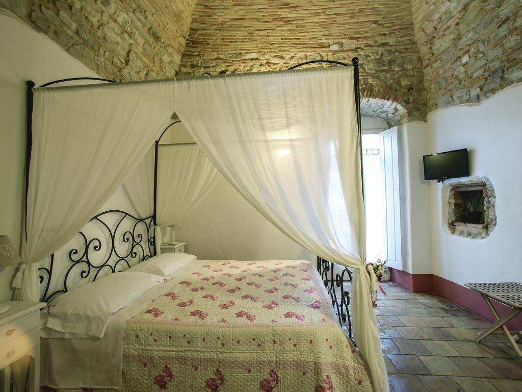 I Templari Di Alberona Hotel Szoba fotó